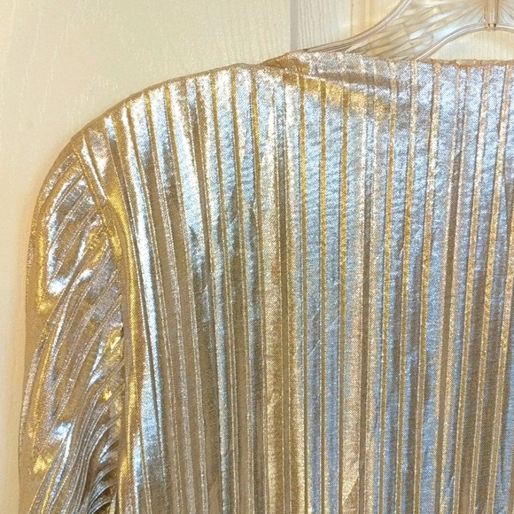 H&M Long Sleeve Silver Top with Raw Hems - Picture 3 of 8